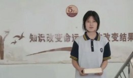 被女粉丝蹲守爆料视频,揭秘明星私生活幕后真相