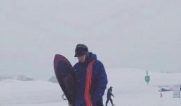 滑雪博主爆料是谁啊视频,是谁的“啊视频”引发热议？